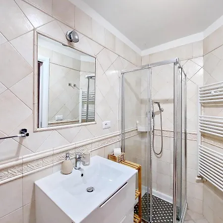 Lacorte Byfrancy Case de vacanță *